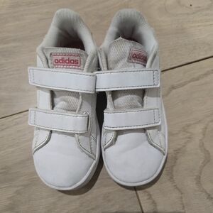 GUC Adidas Kids White Sneakers